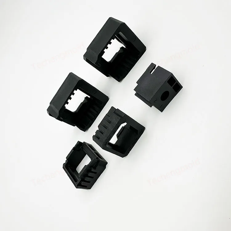 特诚科技PA66精密注塑件实拍 1